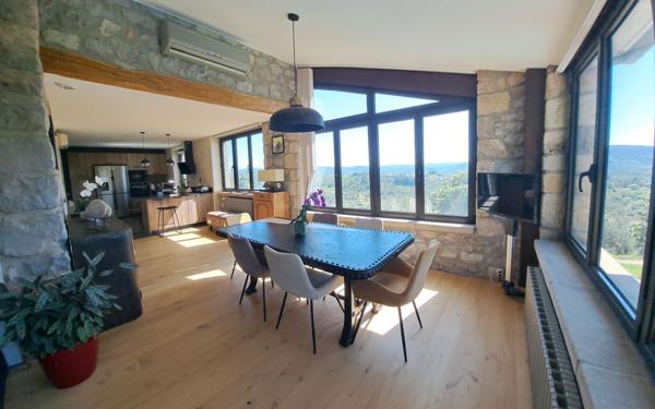 Maison à vendre    6 pièces •  Largentière