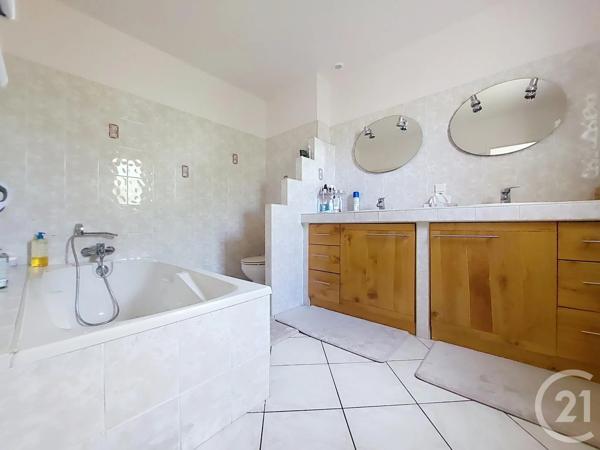 Maison à vendre  6 pièces - 177,26 m 2   CERET  - 66