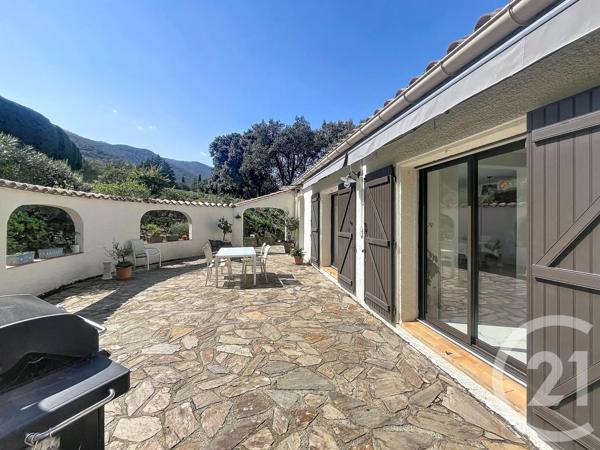 Maison à vendre  6 pièces - 177,26 m 2   CERET  - 66