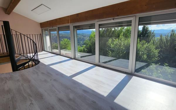 Maison à vendre    9 pièces • 215 m2 Aubenas