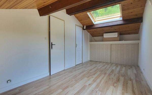 Maison à vendre    9 pièces • 215 m2 Aubenas