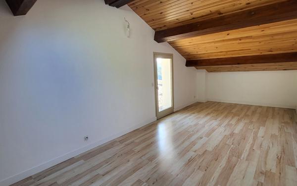 Maison à vendre    9 pièces • 215 m2 Aubenas