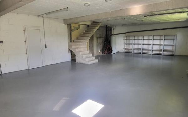 Maison à vendre    9 pièces • 215 m2 Aubenas