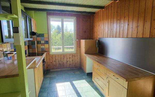 Maison à vendre    9 pièces • 215 m2 Aubenas