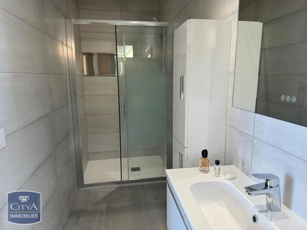 Appartement à louer 1 pièce 28.04m²