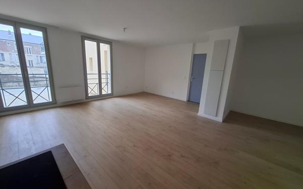 Appartement à louer    3 pièces • 68,79 m2 Compiègne