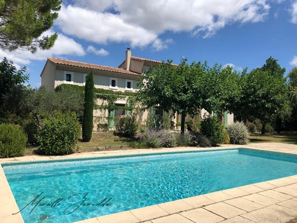 Saint Remy De Provence villa 5 pièces 128 m² avec piscine et dépendance