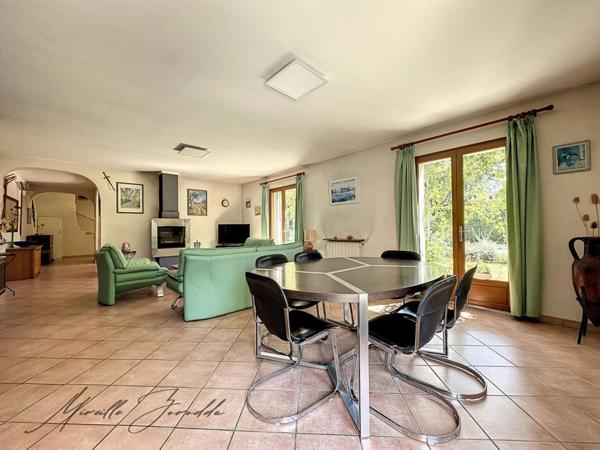 Saint Remy De Provence villa 5 pièces 128 m² avec piscine et dépendance