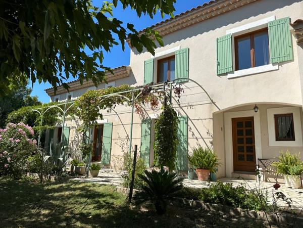 Saint Remy De Provence villa 5 pièces 128 m² avec piscine et dépendance