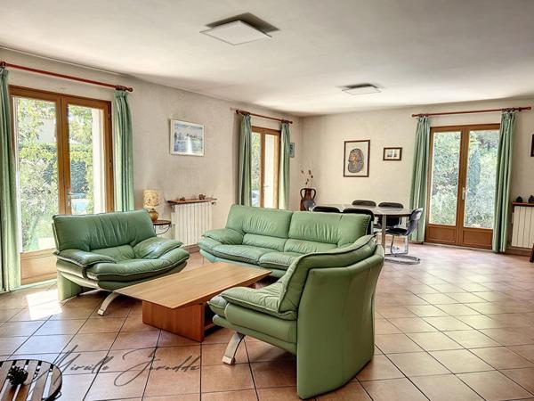 Saint Remy De Provence villa 5 pièces 128 m² avec piscine et dépendance