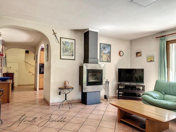 Saint Remy De Provence villa 5 pièces 128 m² avec piscine et dépendance