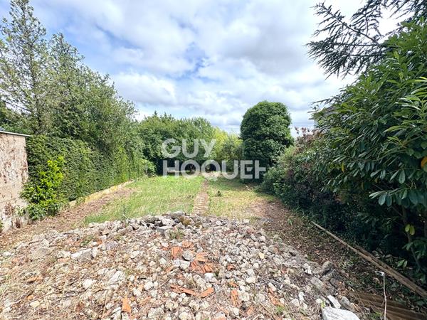 Terrain constructible de 486 m2 proche centre-ville de Poitiers