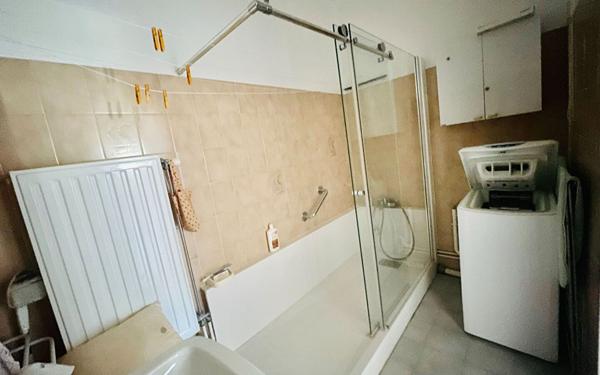 Appartement à vendre    3 pièces • 56,17 m2 Hyères