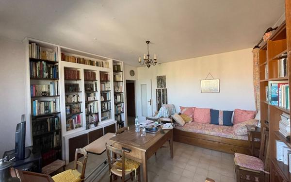 Appartement à vendre    3 pièces • 56,17 m2 Hyères