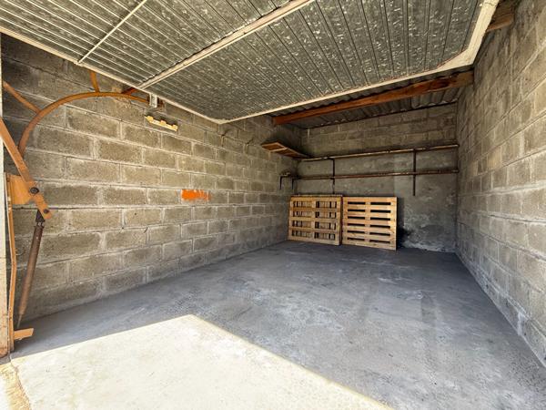 Parking / box 30 m2