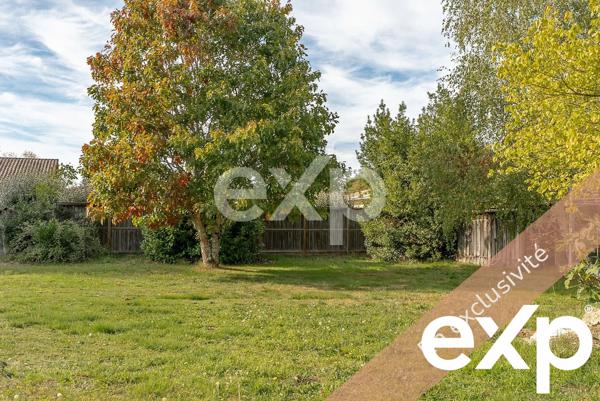 Terrain constructible de 1 100 m² à Salles – libre constructeur