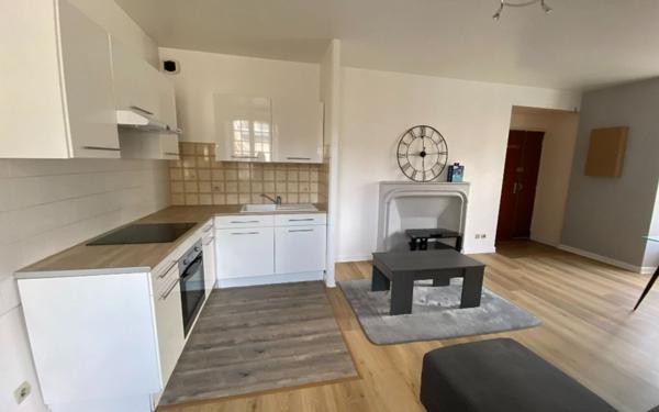 Appartement à louer    2 pièces • 70 m2 Saint-Flour