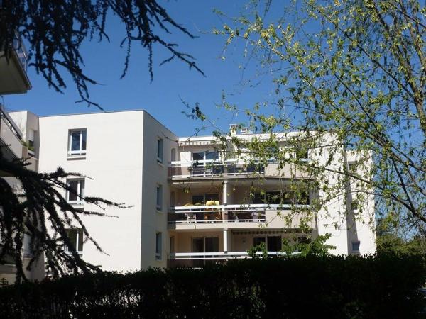 Appartement à louer    3 pièces • 70,63 m2 Saint-Genis-Laval