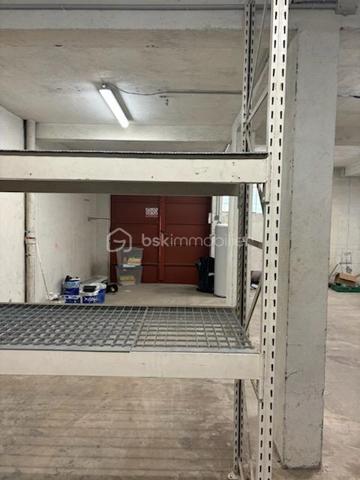 Local d activites de 140 m²