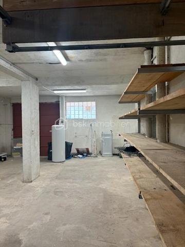 Local d activites de 140 m²