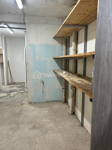 Local d activites de 140 m²