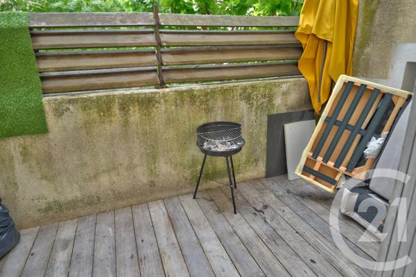 Immeuble à vendre  371 m 2   ROMANS SUR ISERE  - 26