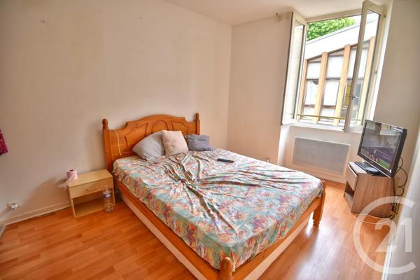 Immeuble à vendre  371 m 2   ROMANS SUR ISERE  - 26