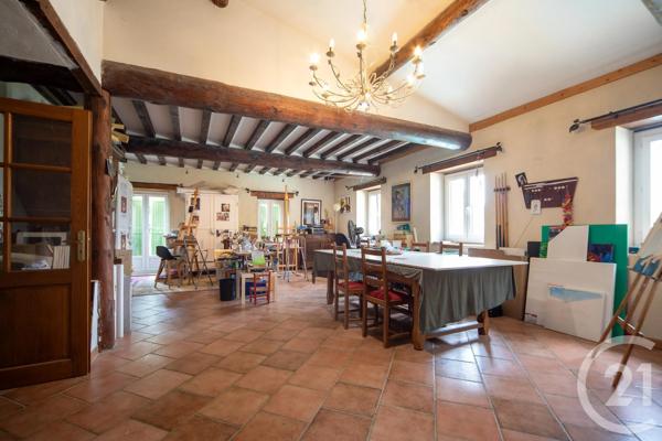 Maison à vendre  13 pièces - 410 m 2   SAUZET  - 26