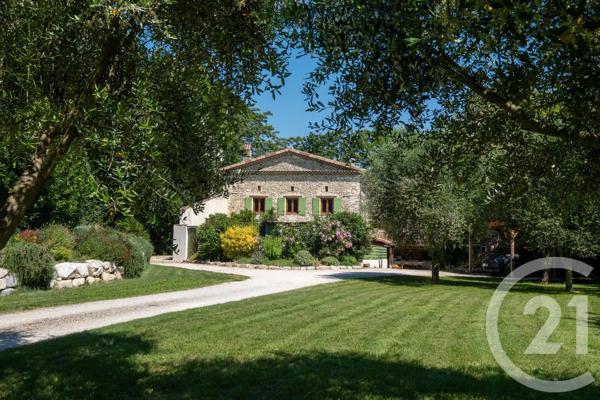 Maison à vendre  13 pièces - 410 m 2   SAUZET  - 26