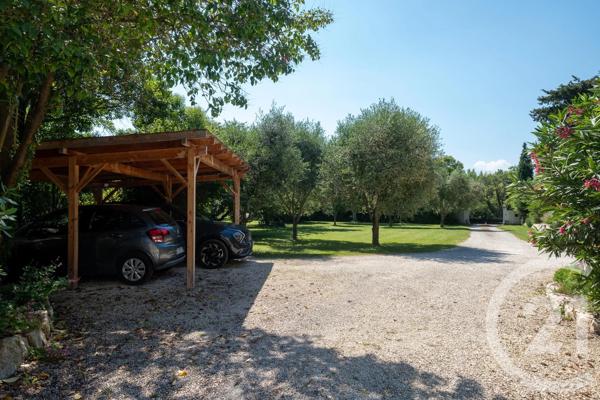 Maison à vendre  13 pièces - 410 m 2   SAUZET  - 26