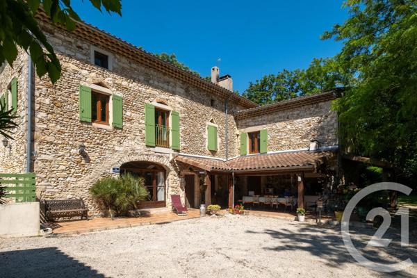 Maison à vendre  13 pièces - 410 m 2   SAUZET  - 26