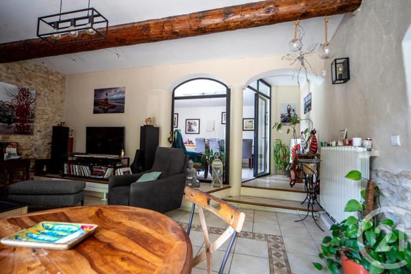 Maison à vendre  13 pièces - 410 m 2   SAUZET  - 26