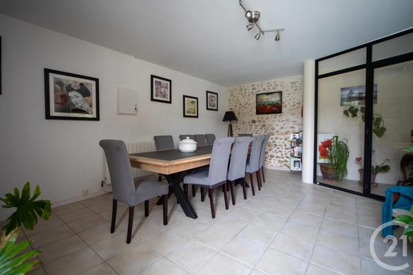 Maison à vendre  13 pièces - 410 m 2   SAUZET  - 26