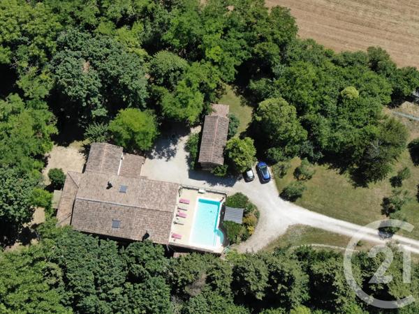 Maison à vendre  13 pièces - 410 m 2   SAUZET  - 26