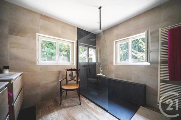 Maison à vendre  13 pièces - 410 m 2   SAUZET  - 26