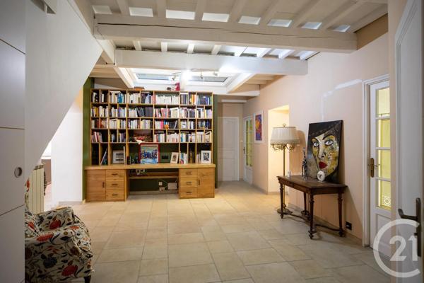 Maison à vendre  13 pièces - 410 m 2   SAUZET  - 26