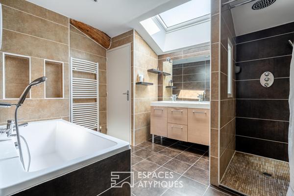 Dernier étage en duplex rénové à Saint Cyr Au Mont d’Or