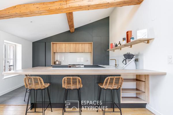 Dernier étage en duplex rénové à Saint Cyr Au Mont d’Or