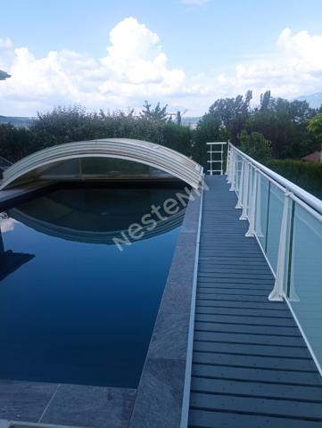 EPAGNY _ Maison individuelle rénovée, 5 pièces de 134 m², avec belle vue, piscine, jardin et terrasse, à vendre