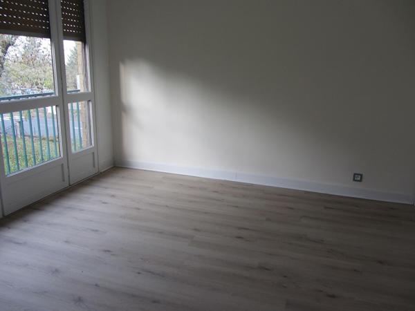 Appartement * 3 Pièces * 64 M² * 15200 Mauriac * 490  € * 100  € * 590  €