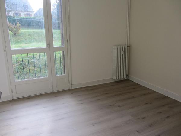 Appartement * 3 Pièces * 64 M² * 15200 Mauriac * 490  € * 100  € * 590  €
