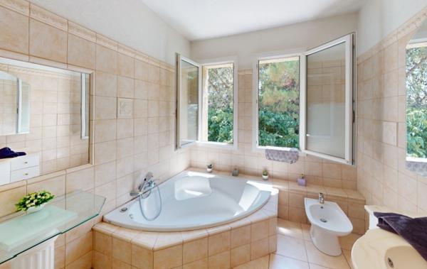 Vente Maison Maison familiale avec piscine à rafraîchir Beziers