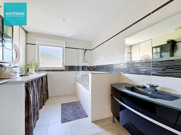 EPAGNY METZ-TESSY _ Maison individuelle 6 pièces de 164,81 m², avec piscine, garage double et spacieux jardin, à vendre