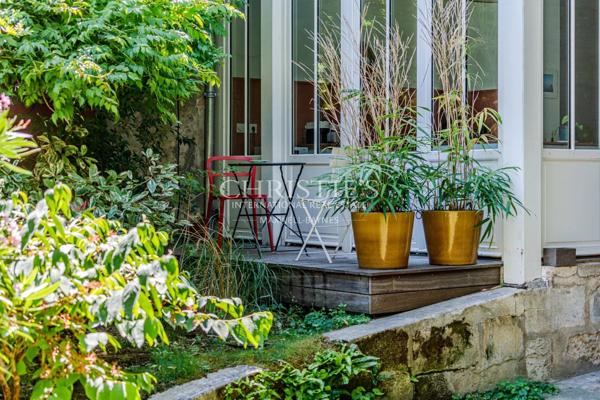 BORDEAUX – MAISON DE MAÎTRE AVEC GARAGE ET PISCINE