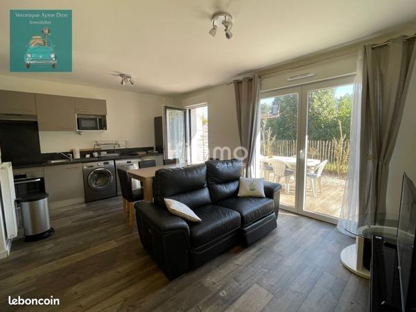 Maison duplex 68 m2 avec extérieurs et deux places de parking