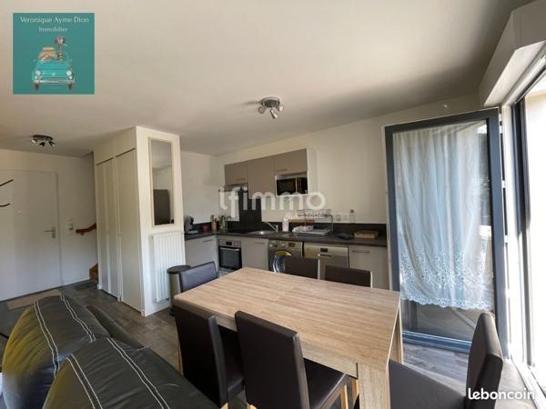 Maison duplex 68 m2 avec extérieurs et deux places de parking