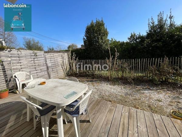 Maison duplex 68 m2 avec extérieurs et deux places de parking