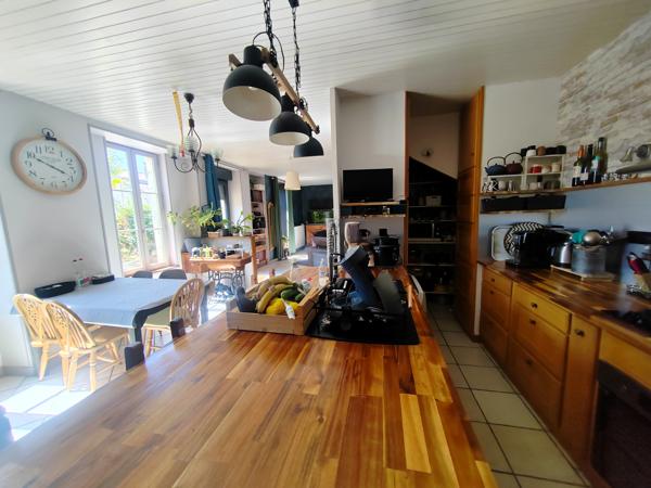 Maison 9 pièces 285m²