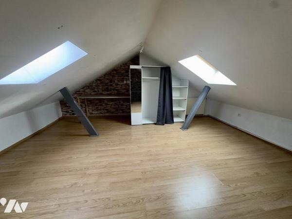 A VENDRE MAISON DITE "BEL ETAGE" 