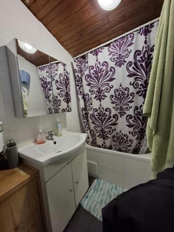 Duplex avec locataire 26m2 au coeur du quartier Alesia dans le 14e